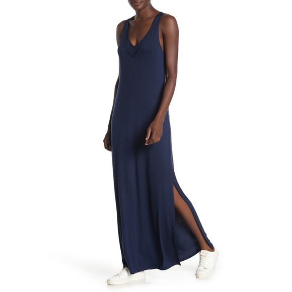 bobeau Dresses & Skirts - Bobeau Navy V-Neck Twist Back Maxi Dress XS
